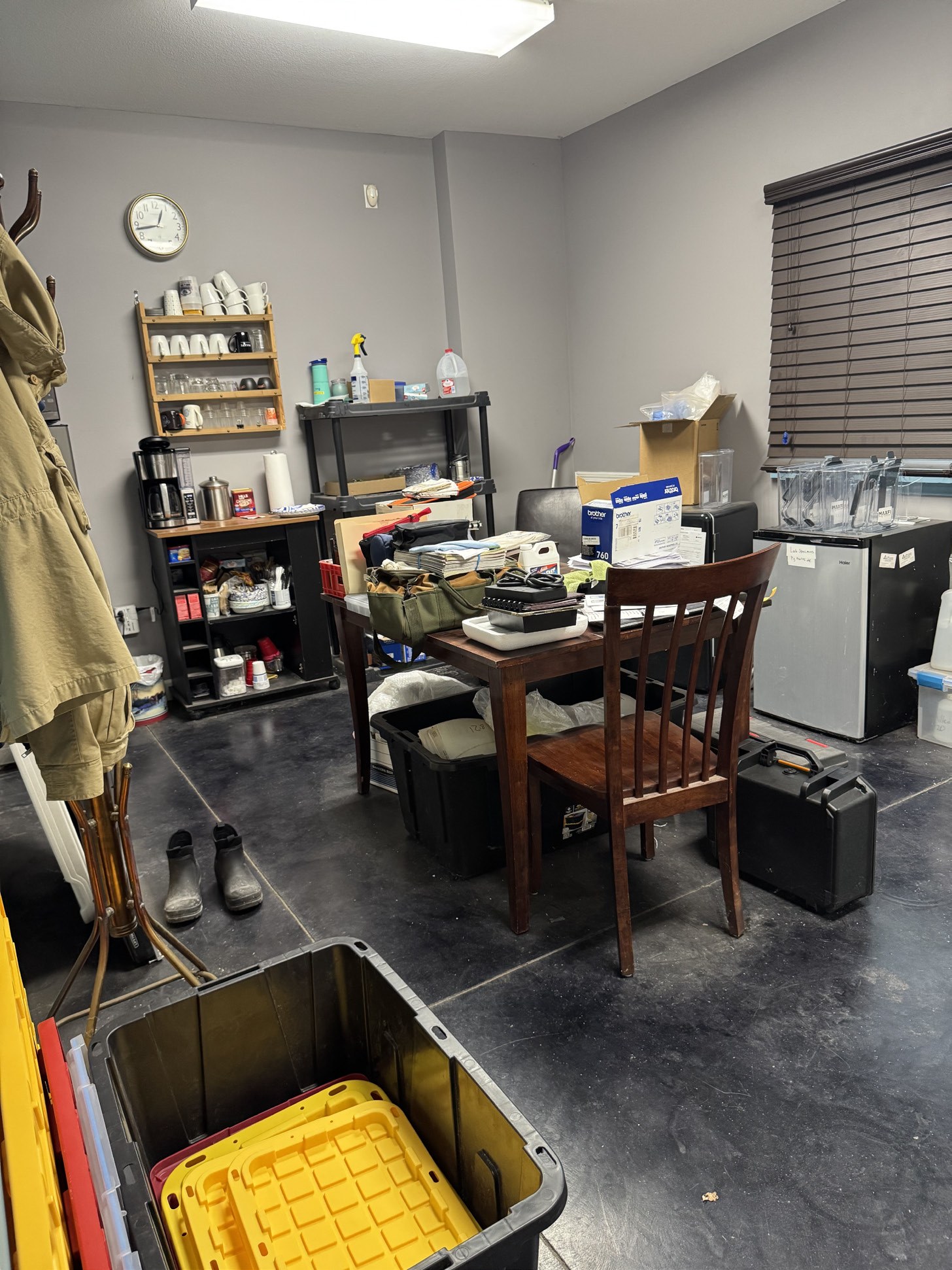 Contractor Bay & Office Space — Amenities & Features
