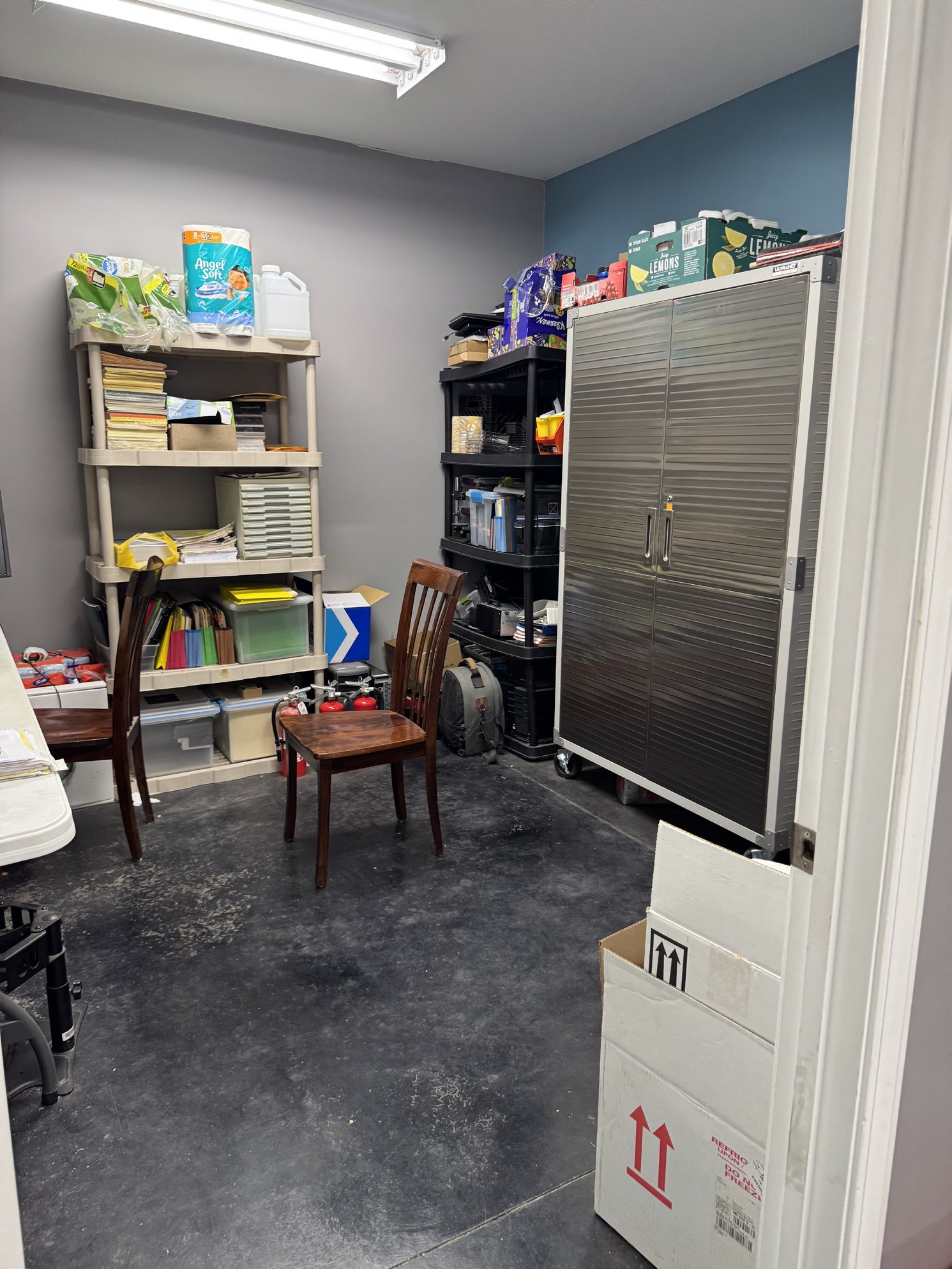 Contractor Bay & Office Space — Amenities & Features