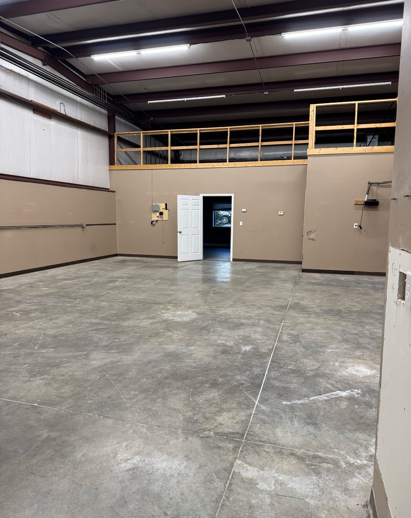 Office/Warehouse Space with Reception Area — Interior